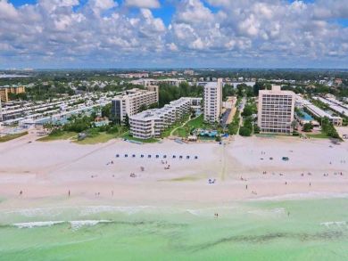 Siesta Key Two Bedroom Beach Condo Pool Views